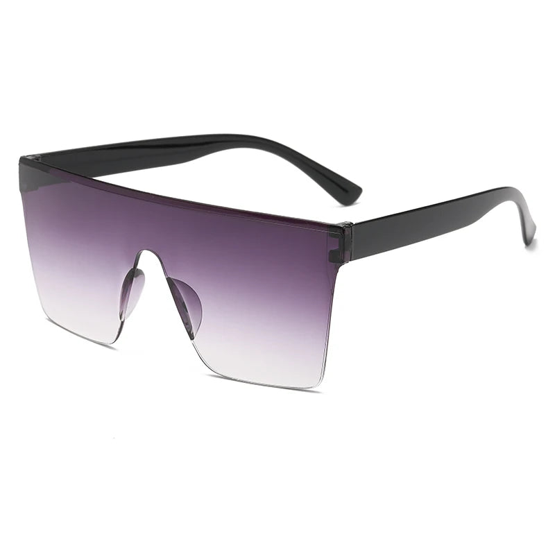 Les lunettes de soirée monture large et carré verre fumé